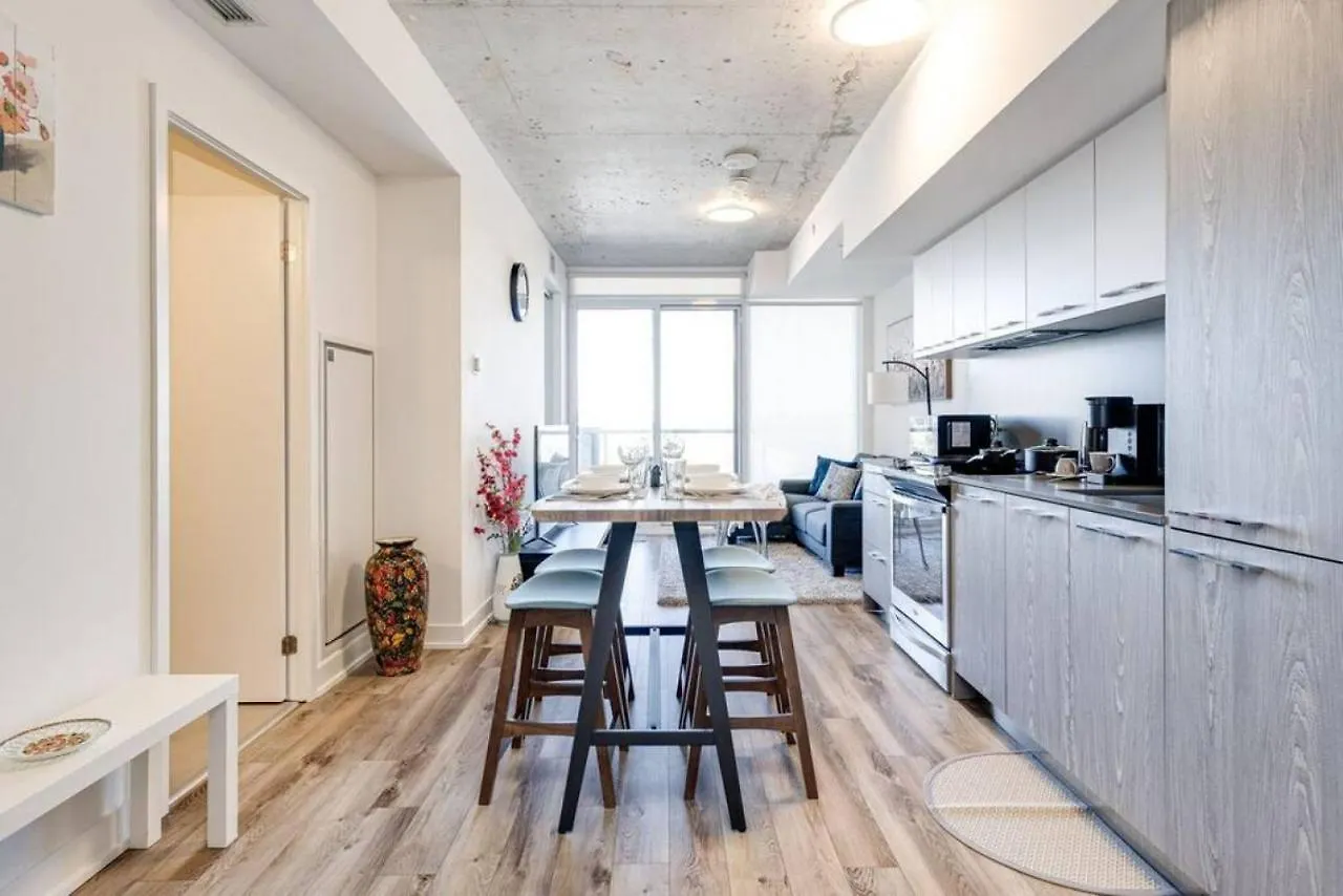 South Riverdale Suite With High Speed Wifi And Balcony Τορόντο 0*,