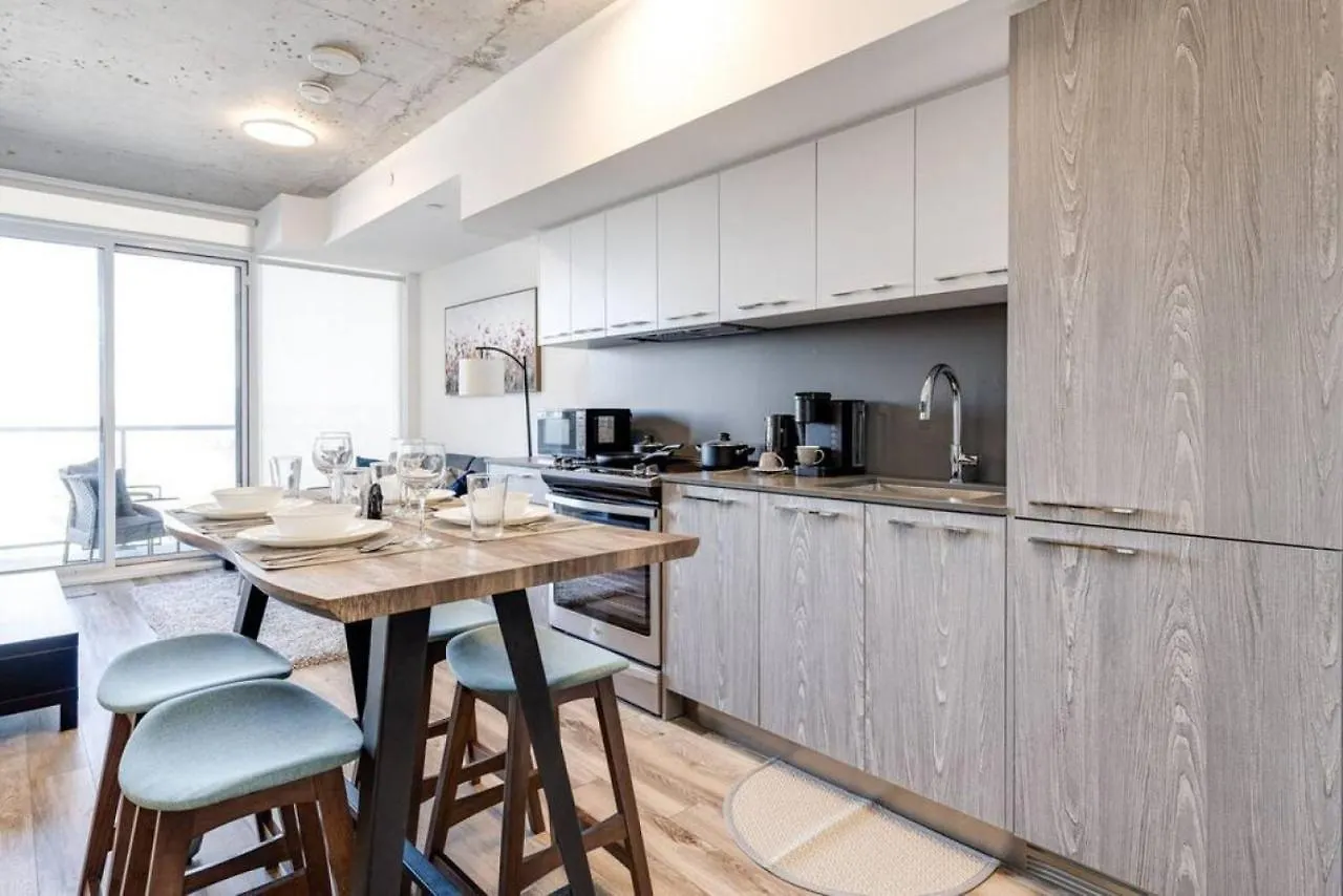 South Riverdale Suite With High Speed Wifi And Balcony Τορόντο Σπίτι διακοπών