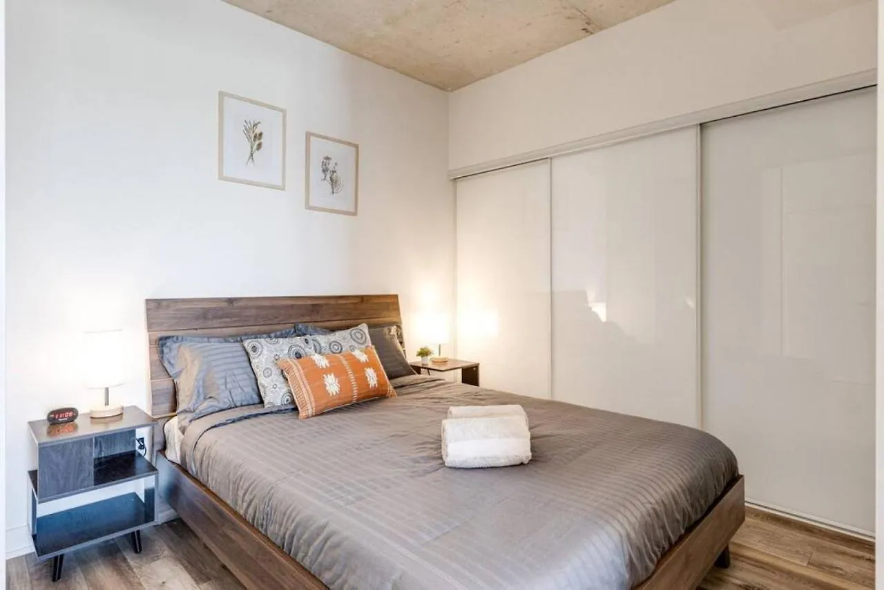 Σπίτι διακοπών South Riverdale Suite With High Speed Wifi And Balcony Τορόντο