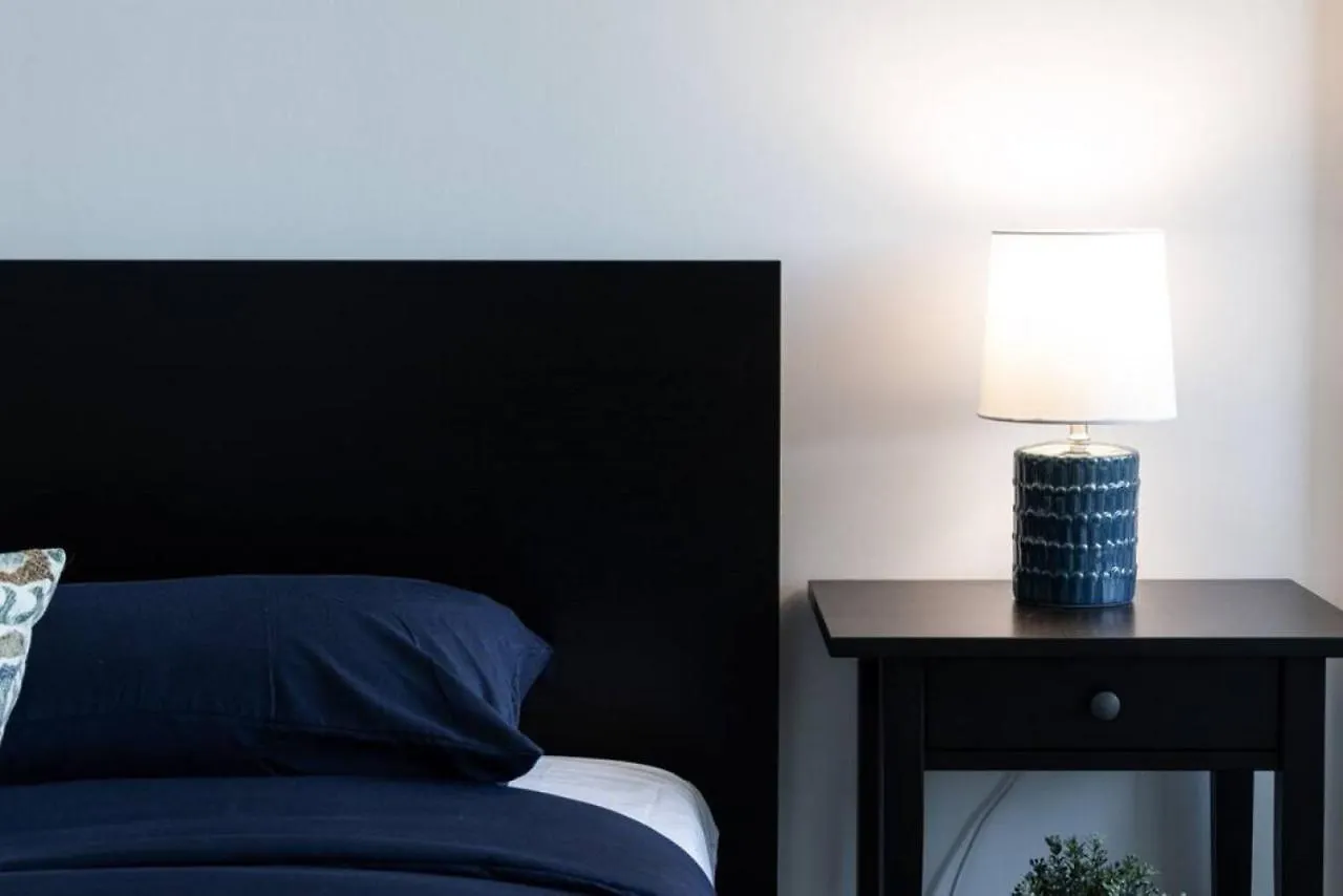 South Riverdale Suite With High Speed Wifi And Balcony Τορόντο Καναδάς